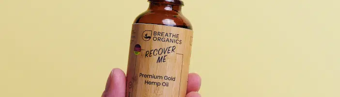 CBD Öl namens recover me von breathe organics